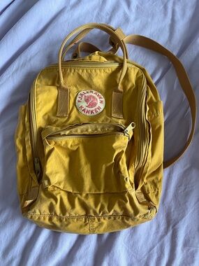 Fjällräven Kånken Backpack - Mustard Yellow